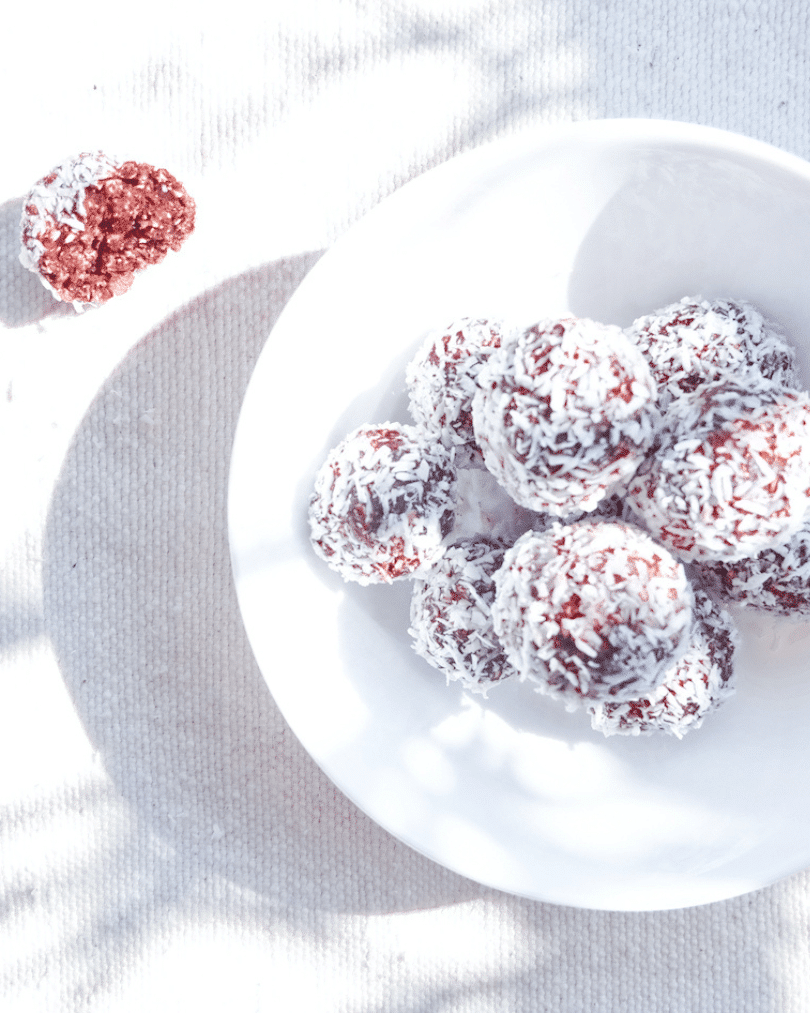 BeyōndYō - Thumbnail für jede einzelne Zutat in diesen darmfreundlichen Blaubeer Zitronen Energy Balls steht in Verbindung mit der Förderung der Langlebigkeit